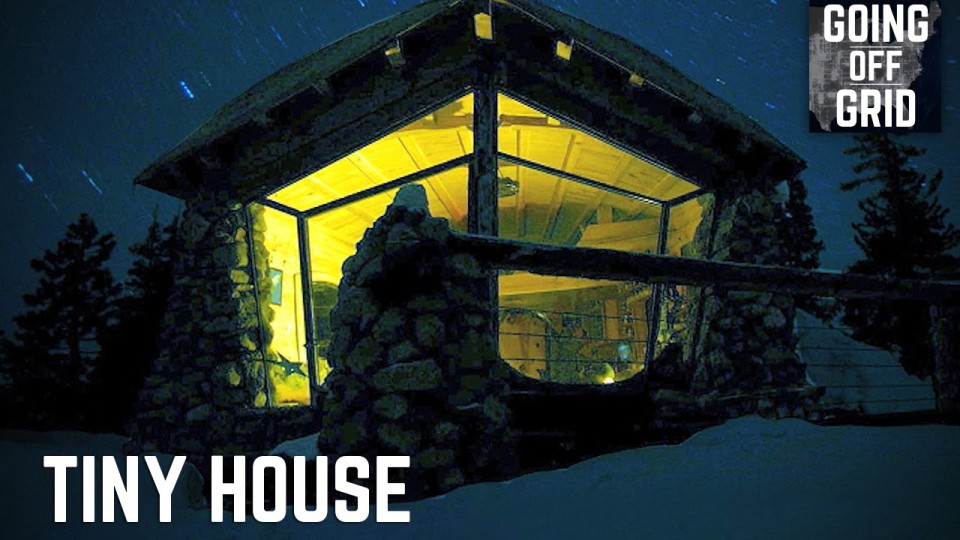 A Snowboarder’s Unbelievable Tiny House